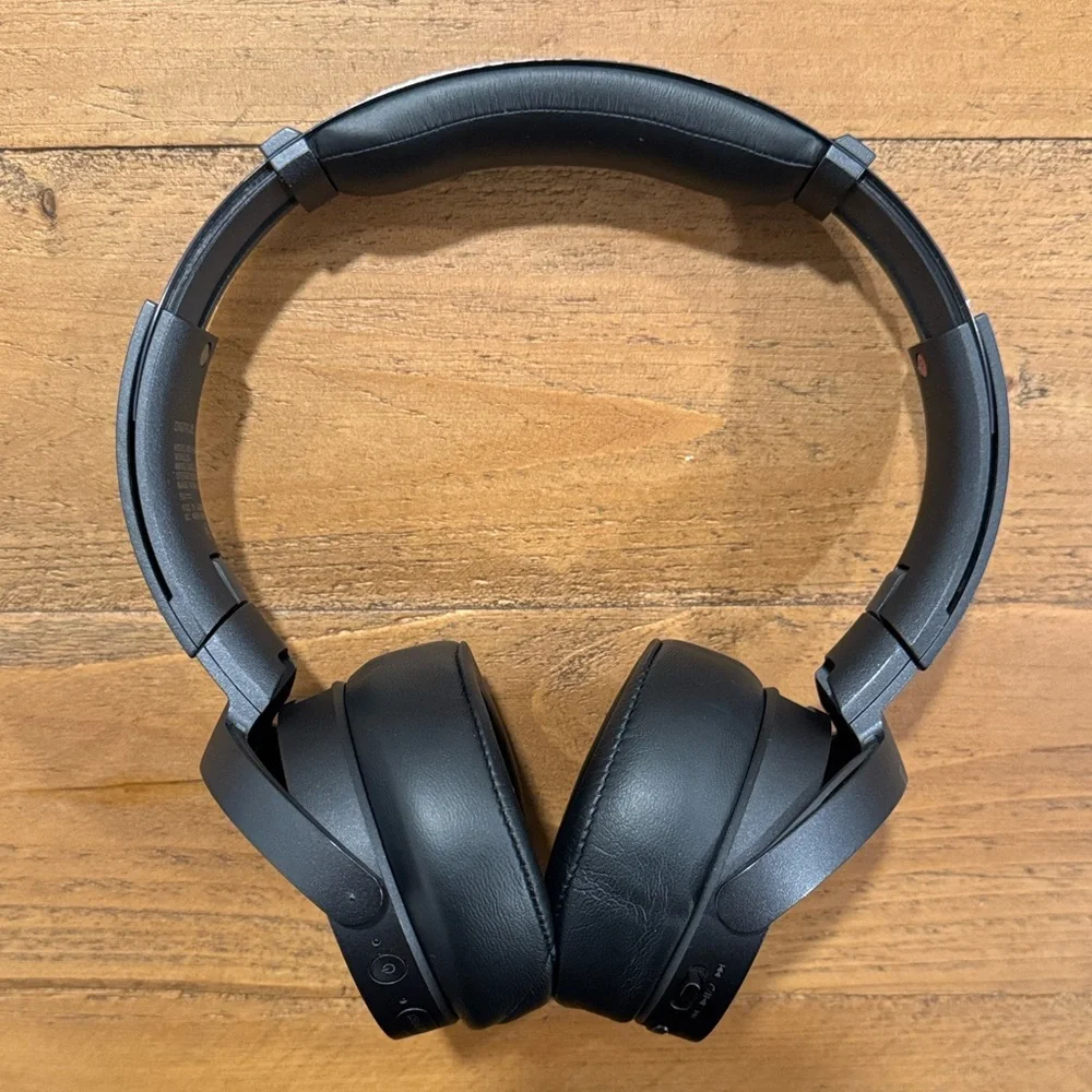 Sony MDR-XB950N1 Wireless Over-Ear Headphones, Noise Canceling - Picture 10 of 16
